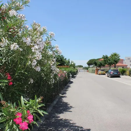 Villa 4etoiles La Pinede Village